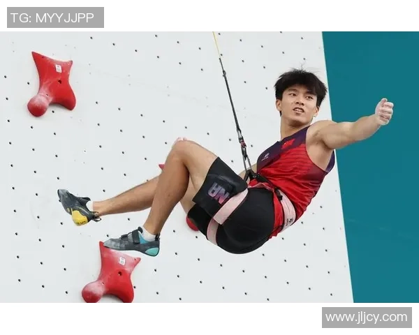 深圳攀岩队与成都攀岩队赛后复盘团队协作的成功与不足分析